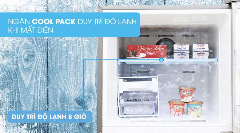 Tủ lạnh Samsung ngăn đá trên - Ngăn Cool Pack duy trì nhiệt độ lên đến 8 tiếng sau khi mất điện, bảo vệ thực phẩm không bị hư hỏng hay biến chất
