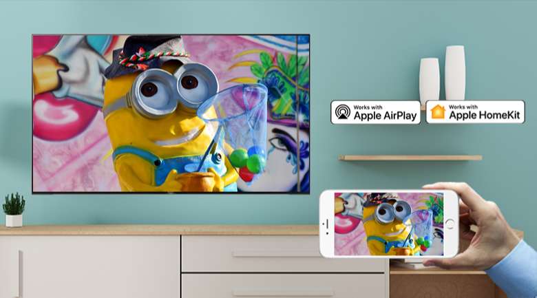 Dễ dàng chiếu màn hình điện thoại lên màn hình tivi với tính năng Apple AirPlay (dành cho iPhone) và Chromecast (dành cho Android)
