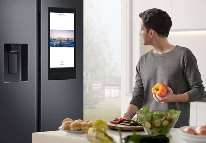 Tủ lạnh Samsung 2020 - Giải Trí Đa Phương Tiện Trong Khi Nấu Ăn