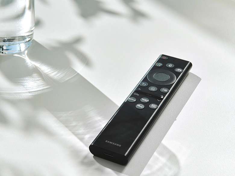 Tivi Samsung QLED - Điều khiển Solar Cell Remote