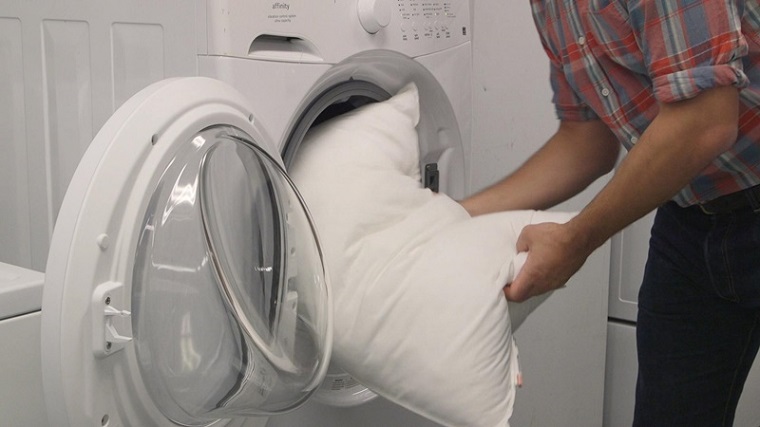 Hướng dẫn cách giặt gối bằng máy giặt không gây hư hỏng